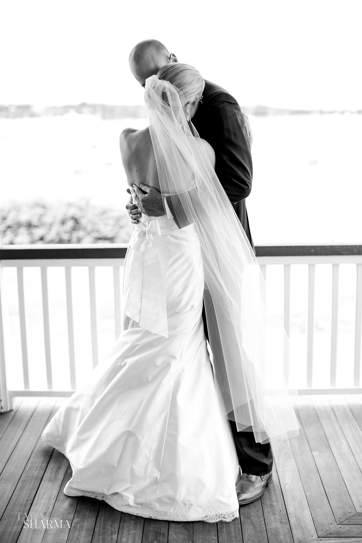 BlockIsland_SullivanHouseWedding_028