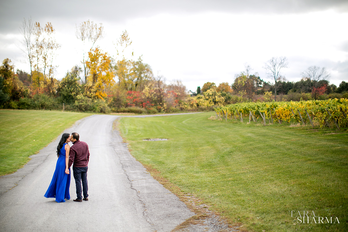 IthacaFingerlakesEngagementPhotos-039